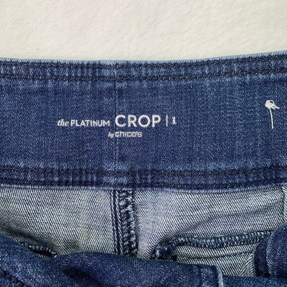 Chico's The Platinum Crop Size 1 Button Detail Yacht Sailor Cropped Denim Jeans - Picture 7 of 7